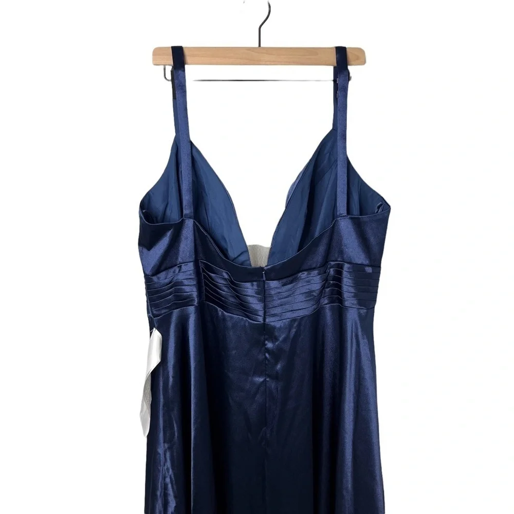 Mac Duggal V Neck Sleeveless Gown Navy Blue Plus Size 20W Leg Slit Pleated Belt - Picture 7 of 11